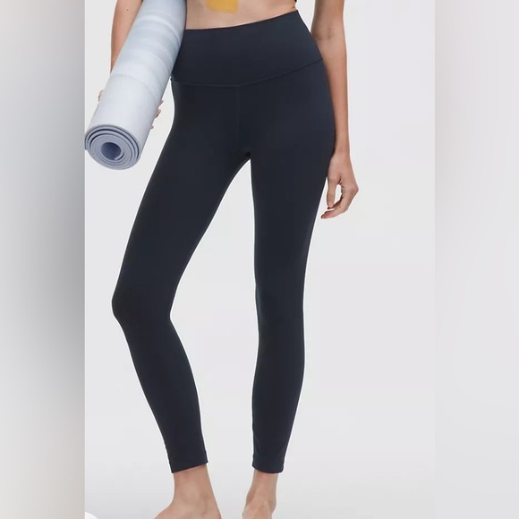 Align Lululemon Navy High Waisted Leggings. Size 8 in 25 length. Soft. Like new - Picture 1 of 8